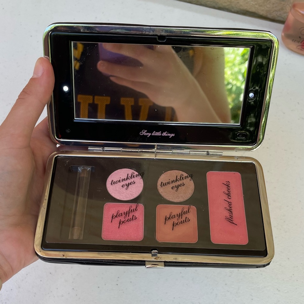 Rare Victoria’s Secret Sexy Little Things Oil & Hello Gorgeous Make Up Bundle - Picture 4 of 8